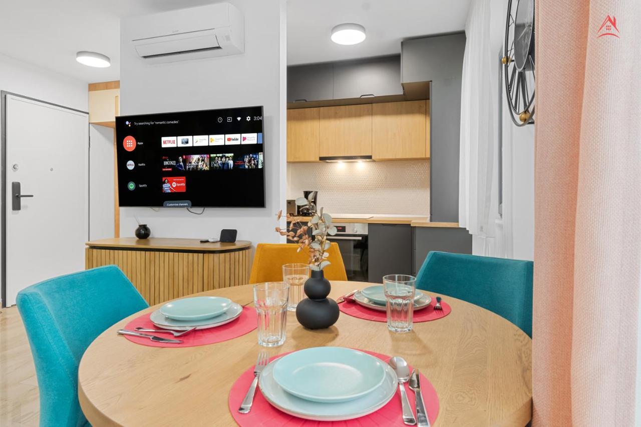 Apartament Opera Residence - Cismigiu, Eroilor, Free Private Parking บูคาเรสต์ ภายนอก รูปภาพ