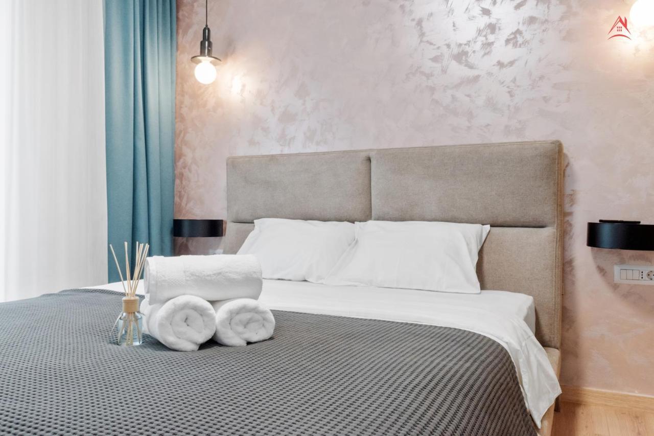 Apartament Opera Residence - Cismigiu, Eroilor, Free Private Parking บูคาเรสต์ ภายนอก รูปภาพ