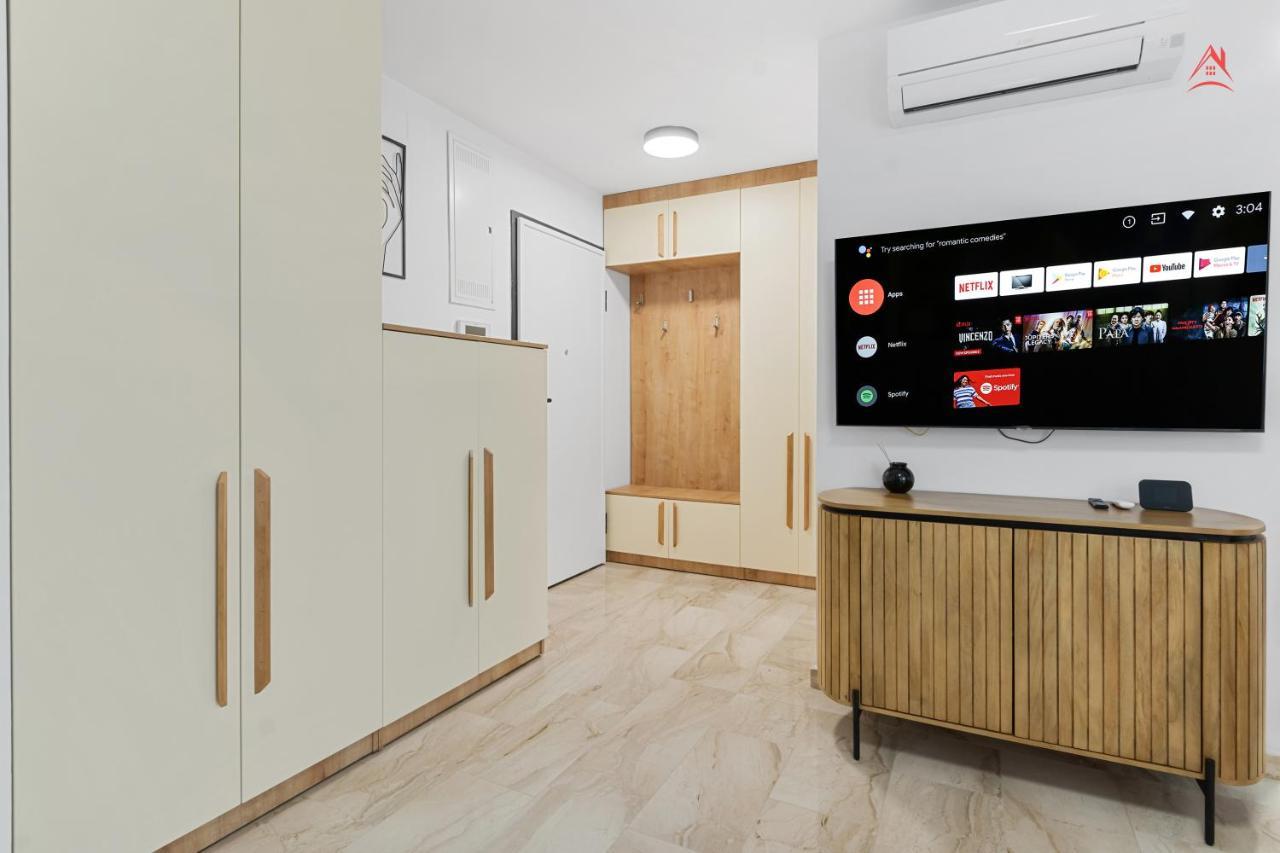 Apartament Opera Residence - Cismigiu, Eroilor, Free Private Parking บูคาเรสต์ ภายนอก รูปภาพ